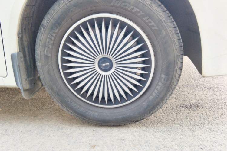 Used BAW Ruisheng Ace M7 2024 2.0L Long Wheelbase Wealth Creation Version 7 Seats Right Front Wheel Hub