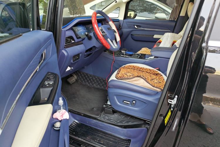 Used BAW Ruisheng Ace M7 2025 2.0L Automatic Long Wheelbase Flagship Version 7 Seats Driver Seat