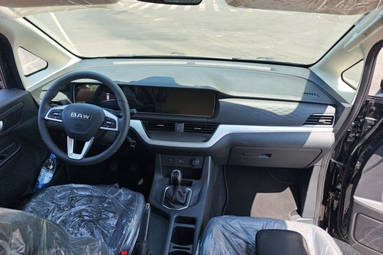 Used BAW Ruisheng Ace M7 2025 1.6L Manual Long Wheelbase Comfort Version 5 Seats Interior 2