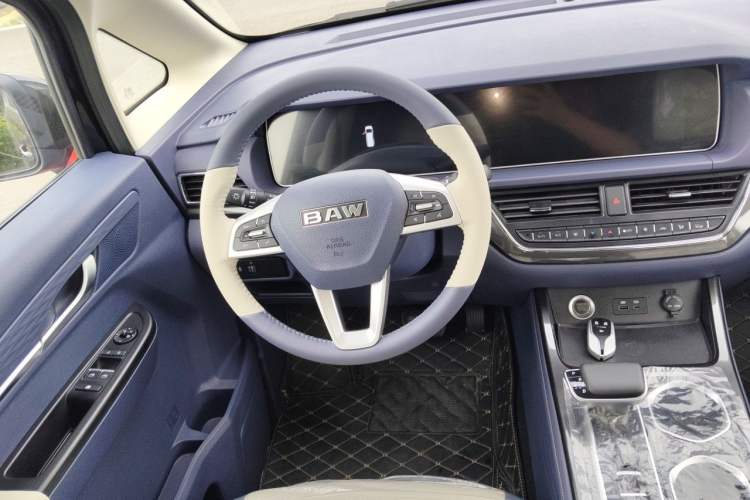 Used BAW Ruisheng Ace M7 2025 2.0L Automatic Long Wheelbase Flagship Version 7 Seats Steering Wheel