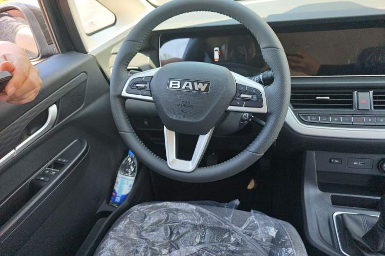 Used BAW Ruisheng Ace M7 2025 1.6L Manual Long Wheelbase Comfort Version 5 Seats Steering Wheel