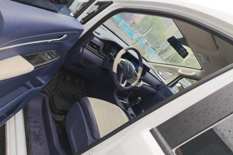Used BAW Ruisheng Ace M7 2025 2.0L Manual Long Wheelbase Luxury Version 9 Seats Driver Seat