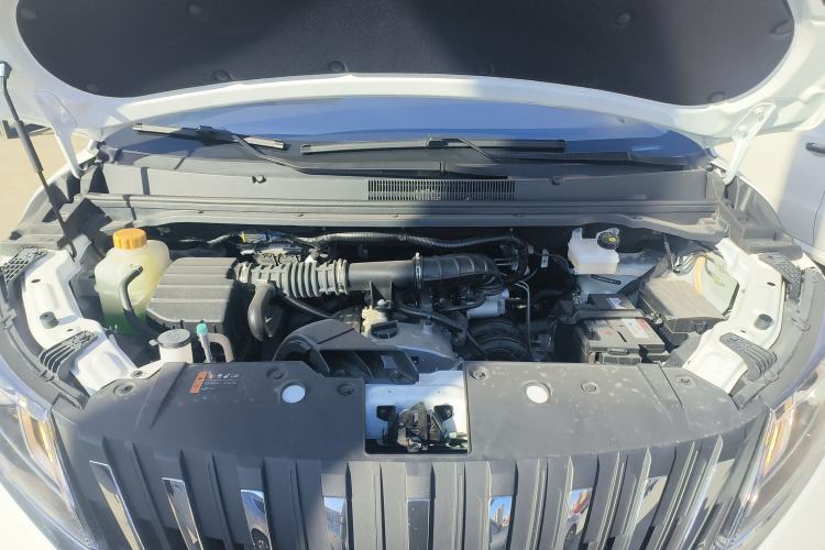 Used BAW Ruisheng Ace M7 2025 2.0L Automatic Long Wheelbase Luxury Version 7 Seats Engine Bay