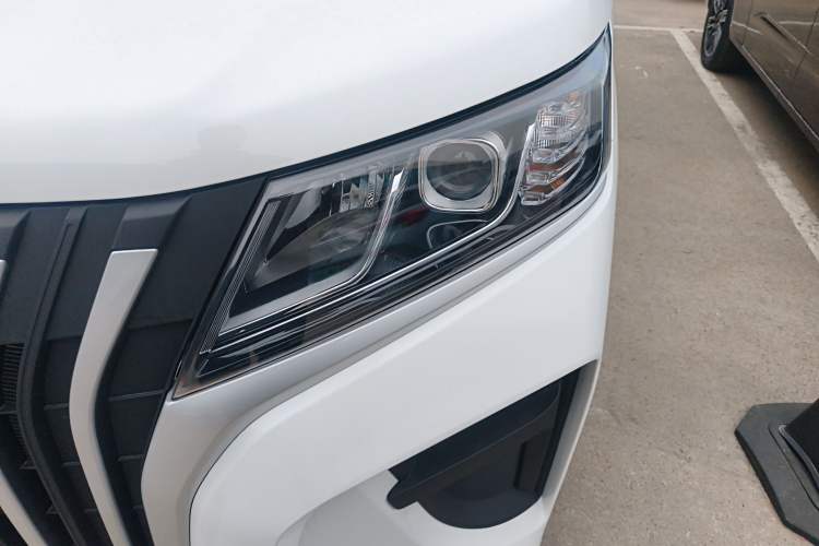 Used BAW Ruisheng Ace M7 2025 1.6L Manual Standard Wheelbase Comfort Version 5 Seats Left Front Headlight