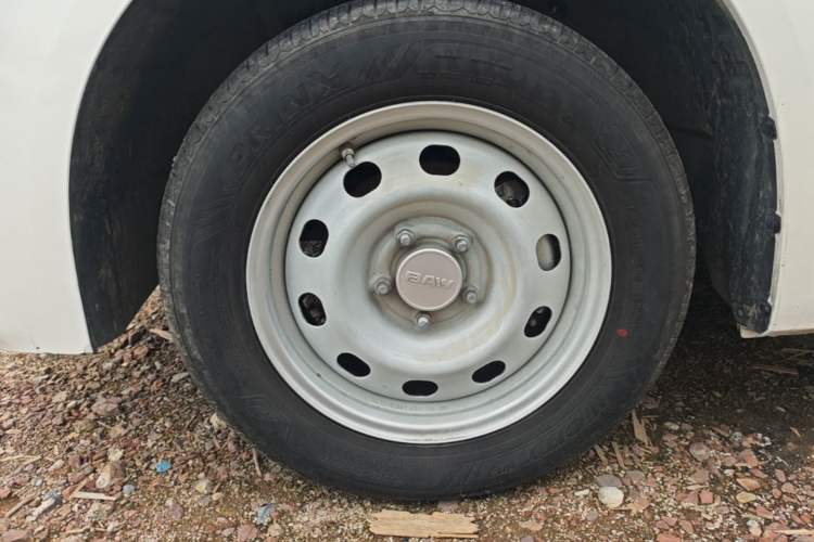 Used BAW Ruisheng Ace M7 2025 1.6L Manual Standard Wheelbase Comfort Version 5 Seats Left Front Wheel Hub