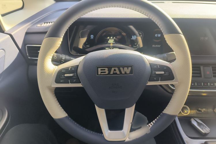 Used BAW Ruisheng Ace M7 2025 2.0L Automatic Long Wheelbase Luxury Version 7 Seats Steering Wheel
