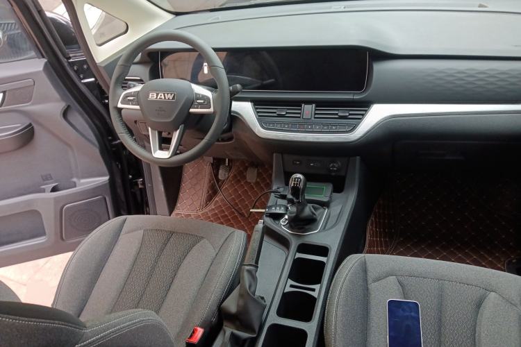Used BAW Ruisheng Ace M7 2026 Model 1.6L Manual Standard Wheelbase Comfort 7-seater Center Console