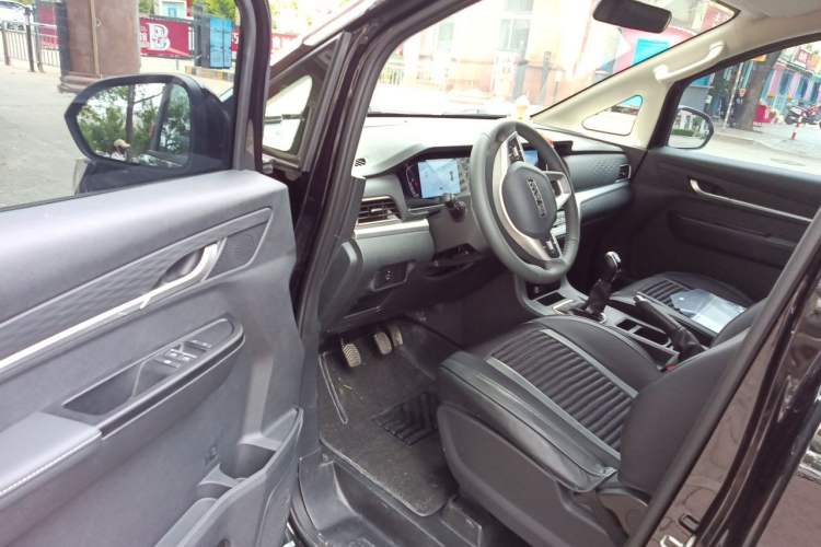 Used BAW Ruisheng Ace M7 2026 Model Facelift 1.6L Manual Standard Wheelbase Comfort 5-Seater Driver Seat