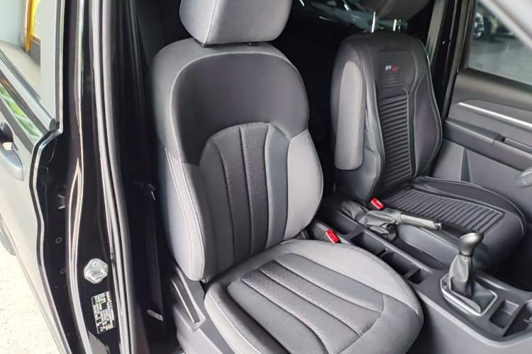 Used BAW Ruisheng Ace M7 2026 Model 1.6L Manual Standard Wheelbase Comfort 5-seater Right Front Seat