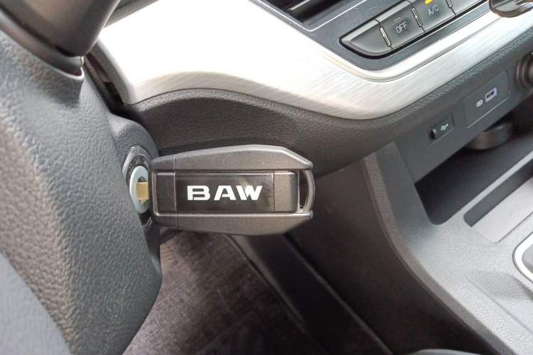 Used BAW Ruisheng Ace M7 2026 Model Facelift 1.6L Manual Standard Wheelbase Comfort 5-Seater Vehicle Key