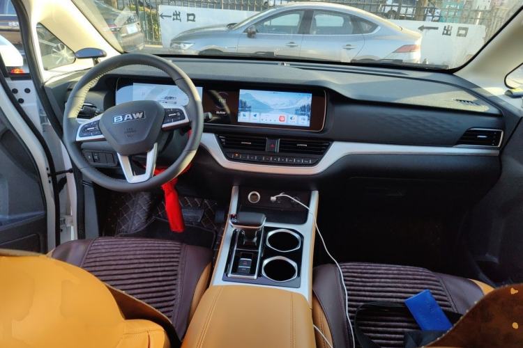 Used BAW Ruisheng Ace M7 2026 Model 2.0L Automatic Long-Wheelbase Mid-Range Commercial—9 Seats Center Console