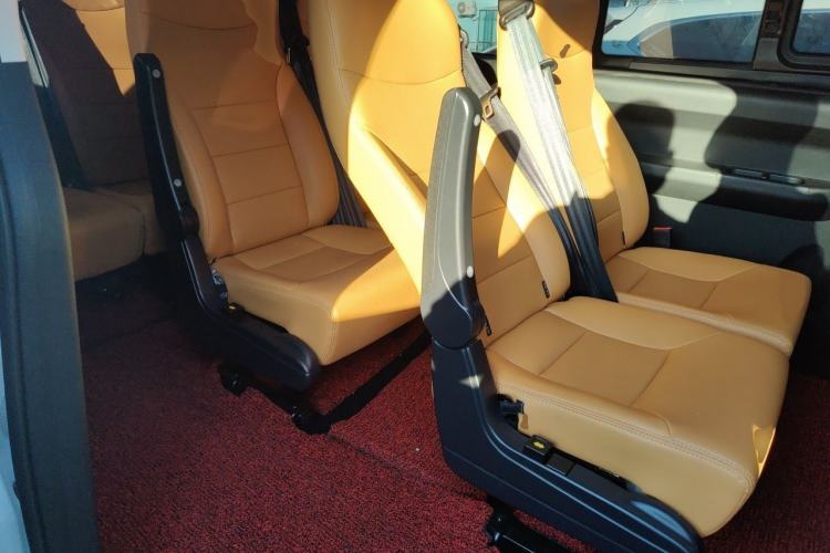Used BAW Ruisheng Ace M7 2026 Model 2.0L Automatic Long-Wheelbase Mid-Range Commercial—9 Seats Left Rear Seat