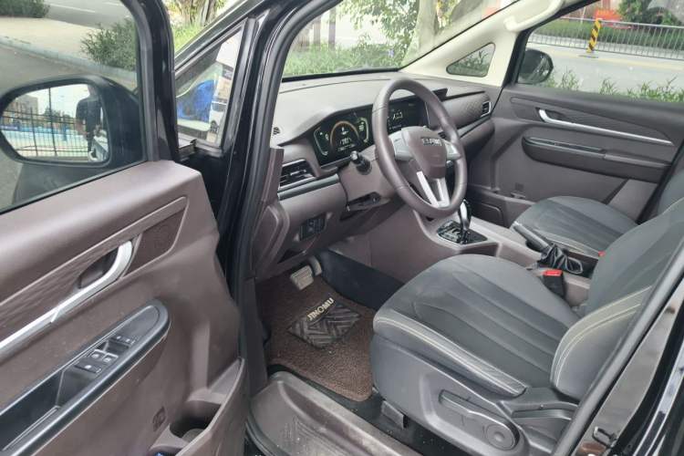 Used BAW Ruisheng Ace M7 New Energy 2023 Long Wheelbase · Enjoyment Edition Guoxuan 7-seater 65kWh Driver Seat