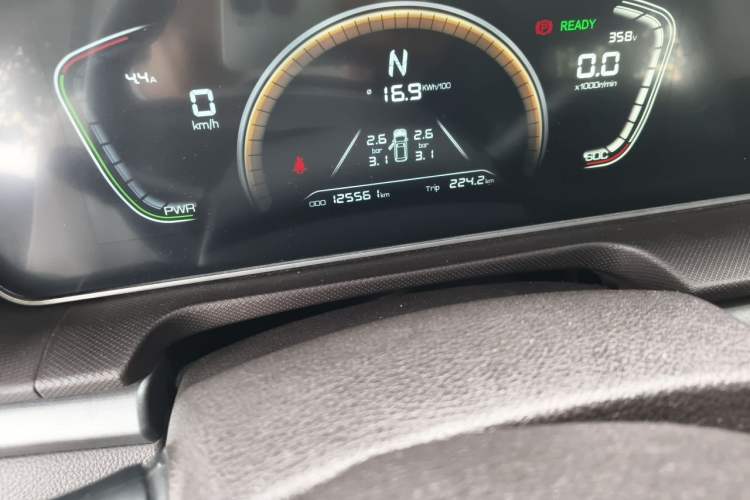 Used BAW Ruisheng Ace M7 New Energy 2023 Long Wheelbase · Enjoyment Edition Guoxuan 7-seater 65kWh Odometer Close Up