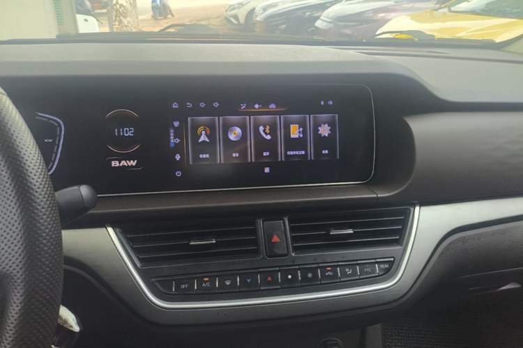 Used BAW Ruisheng Ace M7 New Energy 2023 Long Wheelbase · Enjoyment Edition Guoxuan 7-seater 65kWh Audio And AC Panel