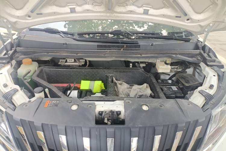 Used BAW Ruisheng Ace M7 New Energy 2023 Long Wheelbase · Enjoyment Edition Guoxuan 7-seater 65kWh Engine Bay