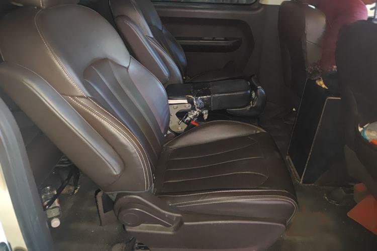 Used BAW Ruisheng Ace M7 New Energy 2023 Long Wheelbase · Luxury Commercial Version Guoxuan 9-seater 65kWh Left Rear Seat