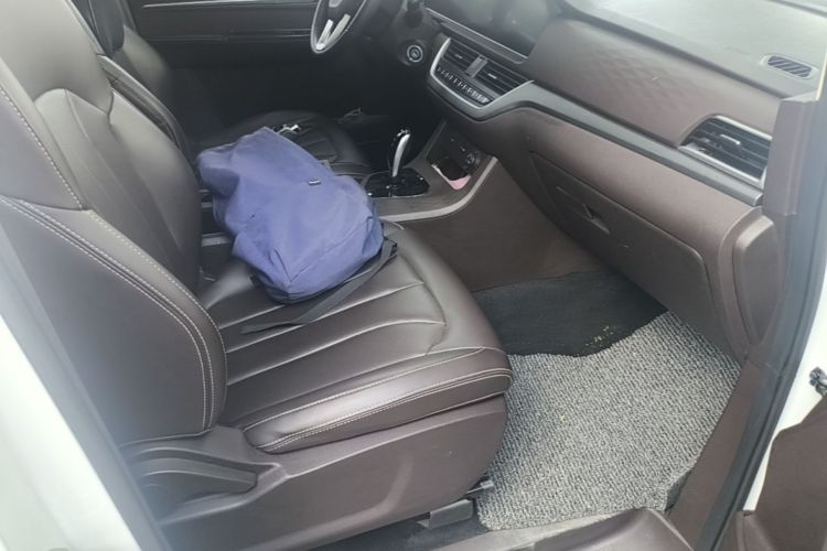 Used BAW Ruisheng Ace M7 New Energy 2023 Long Wheelbase · Enjoyment Edition Guoxuan 7-seater 65kWh Right Front Seat
