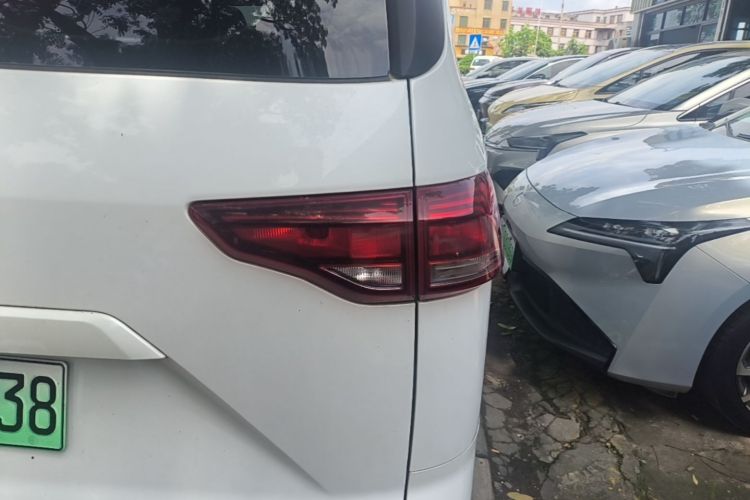 Used BAW Ruisheng Ace M7 New Energy 2023 Long Wheelbase · Enjoyment Edition Guoxuan 7-seater 65kWh Right Rear Taillight