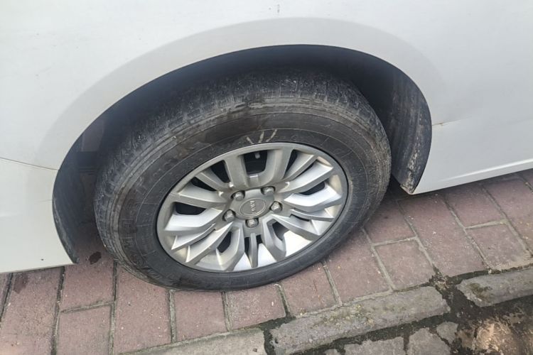 Used BAW Ruisheng Ace M7 New Energy 2023 Long Wheelbase · Enjoyment Edition Guoxuan 7-seater 65kWh Right Rear Wheel Hub