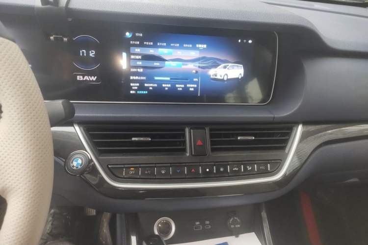 Used BAW Ruisheng Ace M7 New Energy 2025 505KM Prestige Version 7 Seats Audio And AC Panel