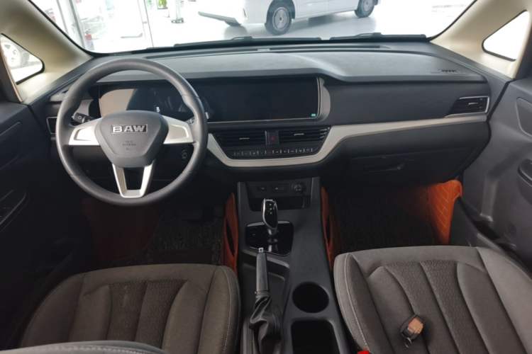 Used BAW Ruisheng Ace M7 New Energy 2025 365KM Entrepreneur Edition 7-seater Center Console
