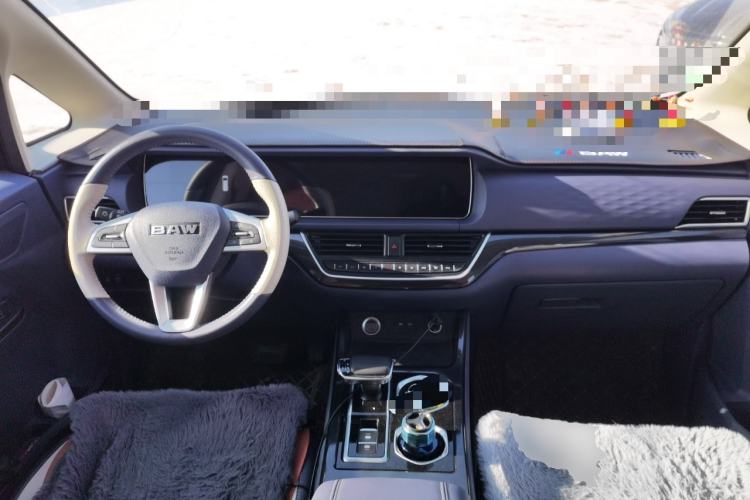 Used BAW Ruisheng Ace M7 New Energy 2025 505KM Prestige Version 7 Seats Center Console