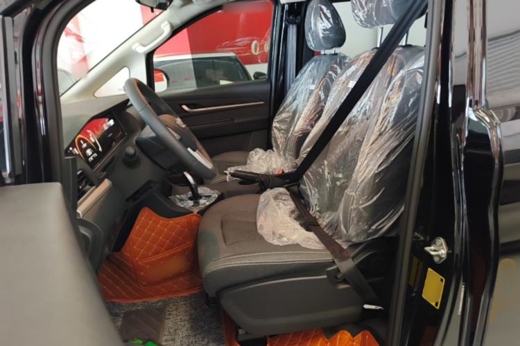 Used BAW Ruisheng Ace M7 New Energy 2025 365KM Entrepreneur Edition 7-seater Left Front Seat