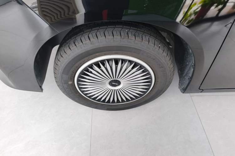 Used BAW Ruisheng Ace M7 New Energy 2025 365KM Entrepreneur Edition 7-seater Left Front Wheel Hub