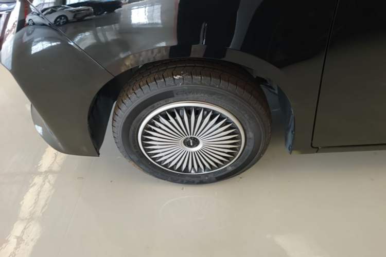 Used BAW Ruisheng Ace M7 New Energy 2025 365KM Entrepreneur Edition 7-seater Left Front Wheel Hub