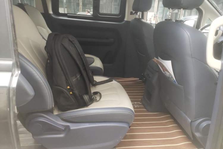 Used BAW Ruisheng Ace M7 New Energy 2025 505KM Prestige Version 7 Seats Left Rear Seat