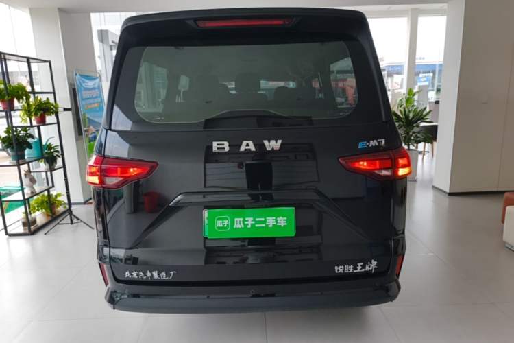Used BAW Ruisheng Ace M7 New Energy 2025 365KM Entrepreneur Edition 7-seater Rear
