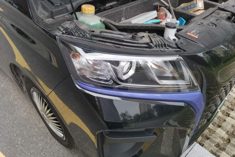 Used BAW Ruisheng Ace M7 New Energy 2025 270KM Entrepreneur Edition 7 Seats Right Front Headlight