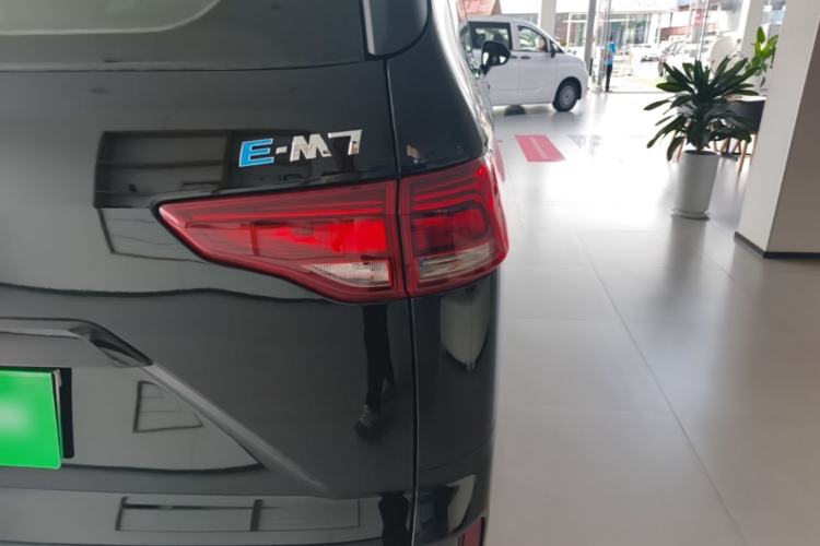 Used BAW Ruisheng Ace M7 New Energy 2025 365KM Entrepreneur Edition 7-seater Right Rear Taillight