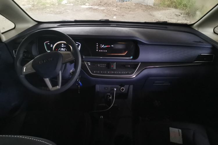 Used BAW Ruisheng Ace M7 New Energy 2025 365KM Entrepreneur Edition 7-seater Center Console