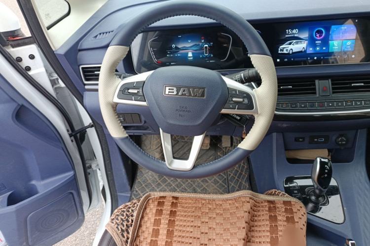 Used BAW Ruisheng Ace M7 New Energy 2025 320KM Luxury Mid-Range Commercial 9-Seater Steering Wheel
