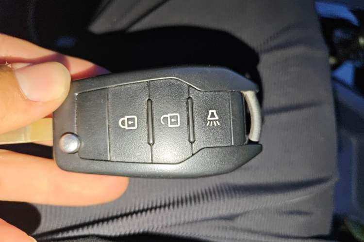 Used BAW Ruisheng Ace M7 New Energy 2025 365KM Entrepreneur Edition 7-seater Vehicle Key