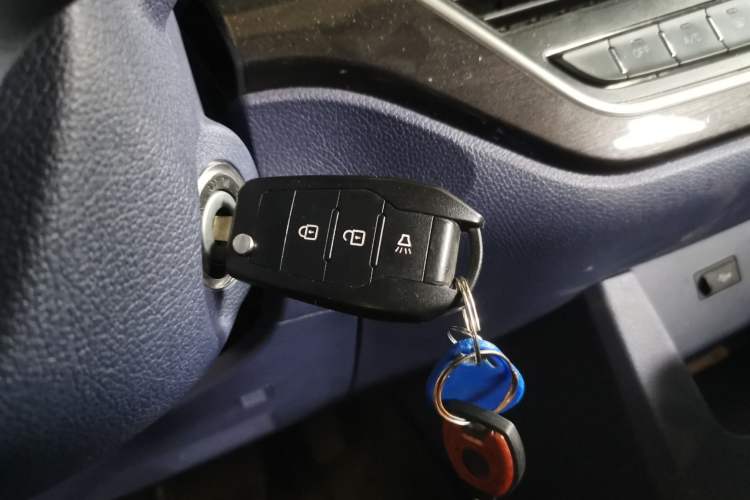 Used BAW Ruisheng Ace M7 New Energy 2025 365KM Entrepreneur Edition 7-seater Vehicle Key