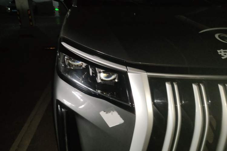 Used BAW RuiSheng M8  Right Front Headlight