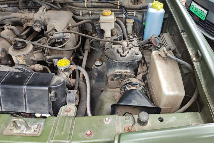 Used BAW Warrior 2008 2.7L five-door four-wheel drive gasoline version Engine Bay Left