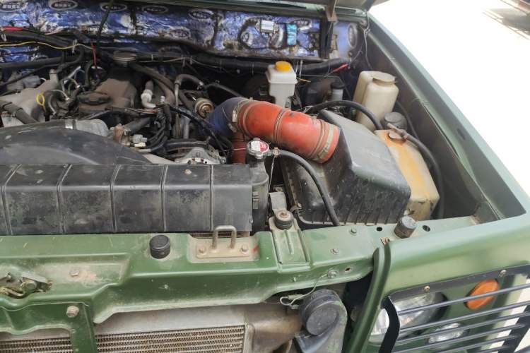 Used BAW Warrior 2008 3.0T five-door four-wheel-drive diesel version Engine Bay Left