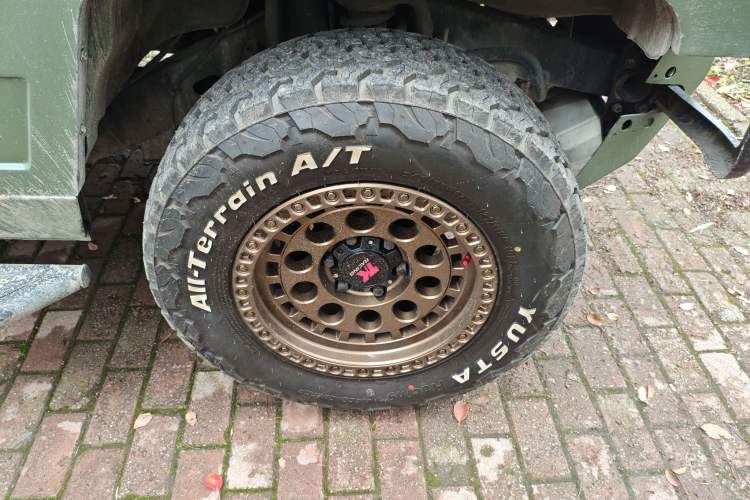 Used BAW Warrior 2008 2.7L five-door four-wheel drive gasoline version Right Front Wheel Hub