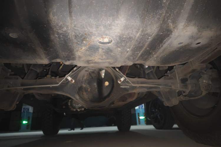 Used BAW Warrior 2014 2.5T five-door four-wheel-drive diesel version Chassis Rear