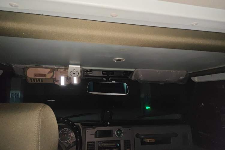 Used BAW Warrior 2014 2.5T five-door four-wheel-drive diesel version Headliner