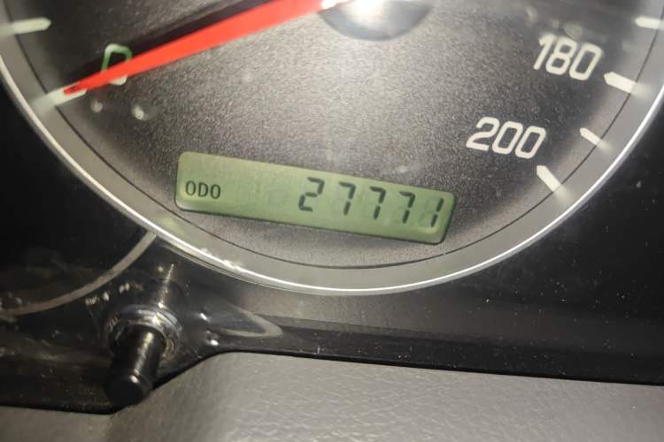 Used BAW Warrior 2014 2.5T five-door four-wheel-drive diesel version Odometer Close Up