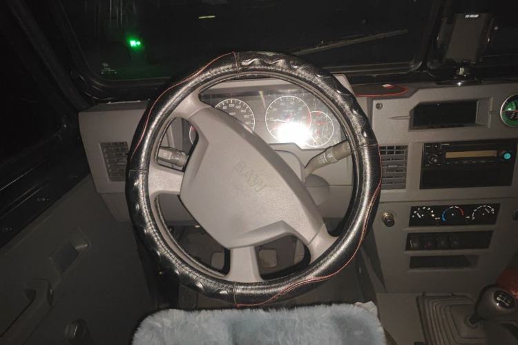 Used BAW Warrior 2014 2.5T five-door four-wheel-drive diesel version Steering Wheel