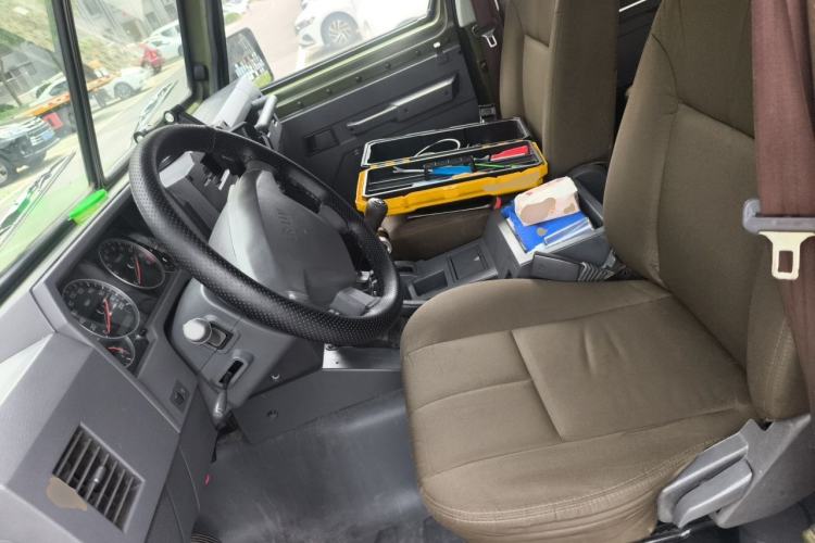 Used BAW Warrior 2014 2.5T five-door four-wheel-drive diesel version Left Front Seat