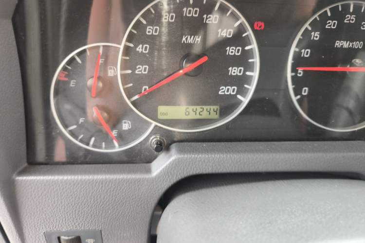 Used BAW Warrior 2014 2.5T five-door four-wheel-drive diesel version Odometer Close Up