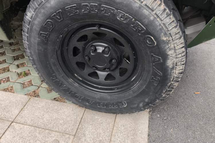 Used BAW Warrior 2014 2.5T five-door four-wheel-drive diesel version Right Front Wheel Hub