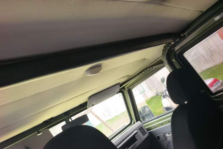 Used BAW Warrior 2017 2.0T five-door four-wheel drive gasoline version Headliner